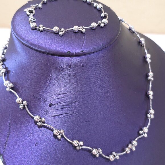 PLAYFUL Silver Link Ball Beaded Necklace and Bracelet Set from Premier Designs - Picture 4 of 12